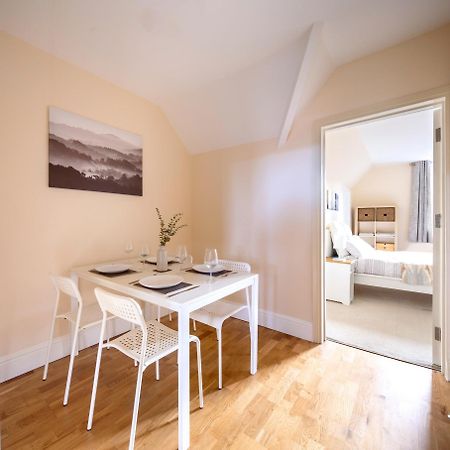 Appartement Guildford Station With Parking Extérieur photo