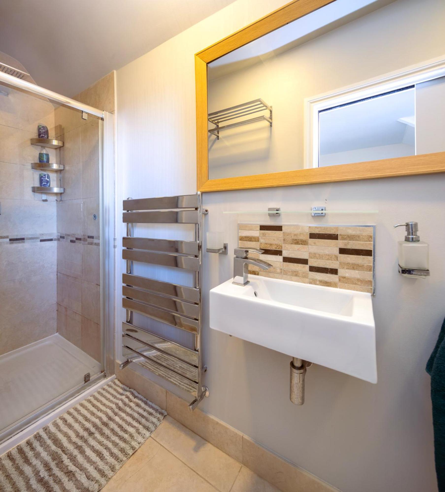 Appartement Guildford Station With Parking Extérieur photo