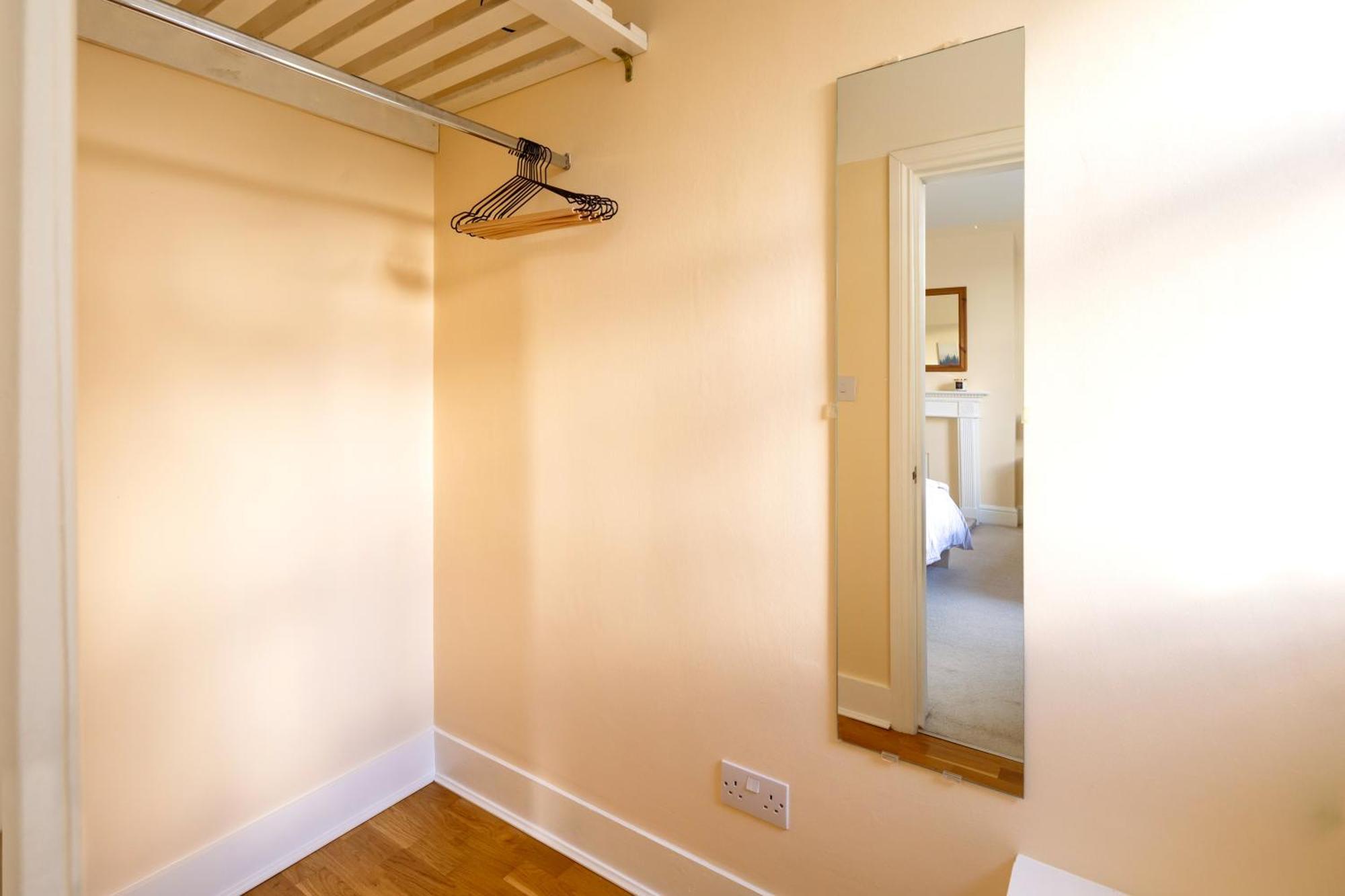 Appartement Guildford Station With Parking Extérieur photo